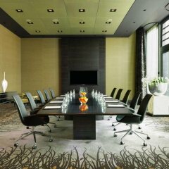 Отель Hyatt Regency Düsseldorf Германия, Дюссельдорф - отзывы, цены и фото номеров - забронировать отель Hyatt Regency Düsseldorf онлайн интерьер отеля