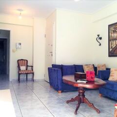 Отель Comfy 3rd Floor Flat and Pspace интерьер отеля