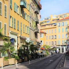Отель Nice Booking Carré d'Or et Promenade Ницца