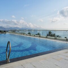 Отель Premier Havana Nha Trang Hotel Вьетнам, Нячанг - 3 отзыва об отеле, цены и фото номеров - забронировать отель Premier Havana Nha Trang Hotel онлайн бассейн фото 3