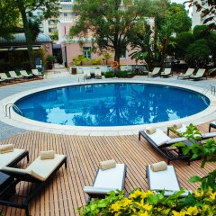 Отель Tivoli Lisboa Hotel Португалия, Лиссабон - 1 отзыв об отеле, цены и фото номеров - забронировать отель Tivoli Lisboa Hotel онлайн бассейн фото 3