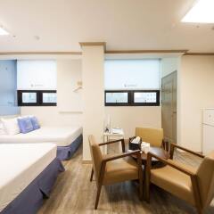 Отель K-guesthouse Sinchon 2 фото 3