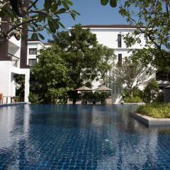 Отель Woodlands Suites Serviced Residences бассейн фото 3