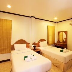 Отель The Green Beach Resort спа