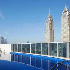 dusitD2 kenz Hotel Dubai бассейн
