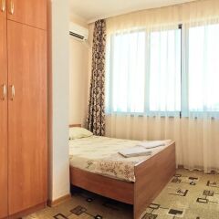 Hotel Lazurnaya Plus комната для гостей фото 3