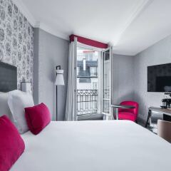 Отель Maison Astor Paris, Curio Collection by Hilton удобства в номере