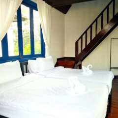 Отель Koo Fah Keang Talay Resort сейф в номере