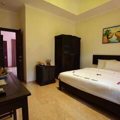 Отель Muca Hoi An Boutique Resort & Spa сейф в номере