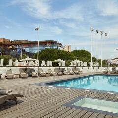 Отель Newhotel of Marseille - Vieux Port бассейн