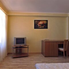 Гостиница Вилла Снегири в Гурзуфе 1 отзыв об отеле, цены и фото номеров - забронировать гостиницу Вилла Снегири онлайн Гурзуф комната для гостей фото 5