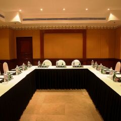 Отель The LaLiT Mumbai с домашними животными