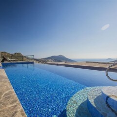 Villa Almeria 2 by Akdenizvillam Турция, Калкан - отзывы, цены и фото номеров - забронировать отель Villa Almeria 2 by Akdenizvillam онлайн бассейн фото 2