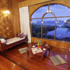 Отель Hupin Inle Khaung Daing Resort комната для гостей фото 2