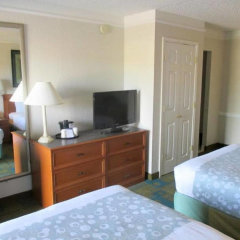 Super 8 by Wyndham Nacogdoches in Nacogdoches, United States of America from 88$, photos, reviews - zenhotels.com room amenities photo 2