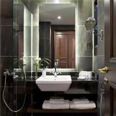 Dukes Dubai, a Royal Hideaway Hotel ванная фото 2