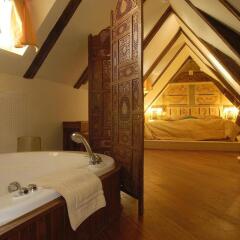 Iron Gate Hotel and Suites спа