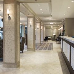 Отель Chateau Victoria Hotel & Suites Канада, Виктория - отзывы, цены и фото номеров - забронировать отель Chateau Victoria Hotel & Suites онлайн интерьер отеля фото 2