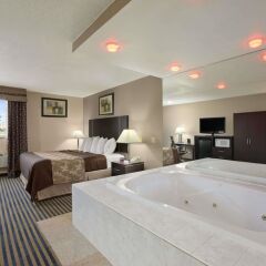 Отель Quality Inn & Suites Glenmont - Albany South спа