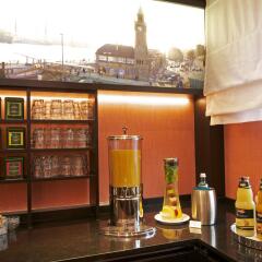 Best Western Raphael Hotel Altona гостиничный бар