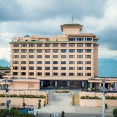 Отель The Everest Kathmandu Непал, Катманду - отзывы, цены и фото номеров - забронировать отель The Everest Kathmandu онлайн парковка