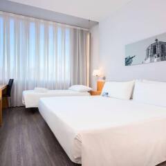 Отель TRYP Barcelona Aeropuerto Hotel Испания, Эль-Прат-де-Льобрегат - 7 отзывов об отеле, цены и фото номеров - забронировать отель TRYP Barcelona Aeropuerto Hotel онлайн комната для гостей фото 5