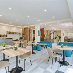 Отель Aurora Riverside Хойан гостиничный бар