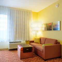 Отель TownePlace Suites by Marriott Frederick комната для гостей фото 2