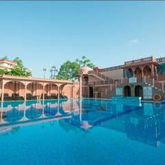 Отель Chokhi Dhani Resort Jaipur бассейн