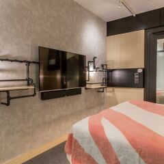 Hotel With Urban Deli удобства в номере