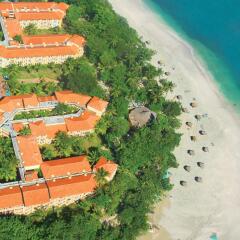 Отель VH Gran Ventana Beach Resort - All Inclusive пляж