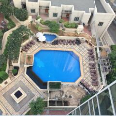 Апартаменты Dream Inn Dubai Apartments - Burj Residence 2BR Apartment бассейн