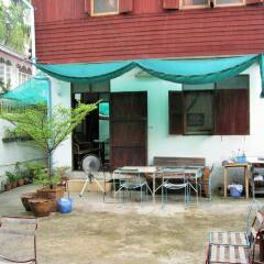 Отель Bluefin Guesthouse Таиланд, Бангкок - отзывы, цены и фото номеров - забронировать отель Bluefin Guesthouse онлайн питание фото 2
