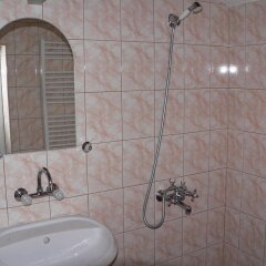 Hotel Pri Chakara Велико Тырново ванная