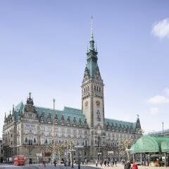 Отель Holiday Inn Express Hamburg - City Hauptbahnhof Германия, Гамбург - отзывы, цены и фото номеров - забронировать отель Holiday Inn Express Hamburg - City Hauptbahnhof онлайн городской автобус