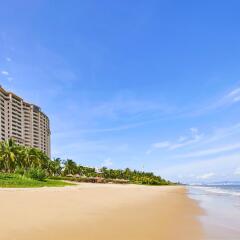 Отель Sheraton Sanya Bay Resort пляж
