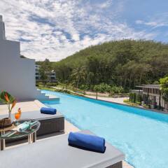Отель Patong Bay Hill Resort бассейн фото 2