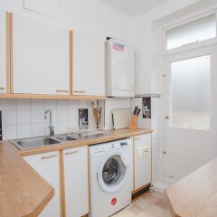 Апартаменты Bright 2 Bedroom Apartment Near Regents Park в номере