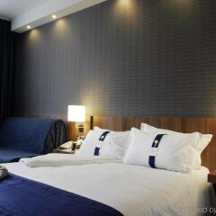 Отель Holiday Inn Express Bilbao Испания, Дерио - отзывы, цены и фото номеров - забронировать отель Holiday Inn Express Bilbao онлайн комната для гостей фото 2
