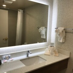 Отель Comfort Inn & Suites South Канада, Калгари - отзывы, цены и фото номеров - забронировать отель Comfort Inn & Suites South онлайн ванная фото 2