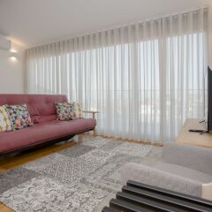 Отель Liiiving - Mezzanine Downtown Balcony Порту комната для гостей фото 5