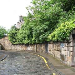 Отель Calton Hill Idyllic Cottage Feel Next 2 Princes St Эдинбург парковка