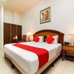 Отель OYO 247 Host Palace hotel apartment ОАЭ, Шарджа - отзывы, цены и фото номеров - забронировать отель OYO 247 Host Palace hotel apartment онлайн вид на фасад фото 2