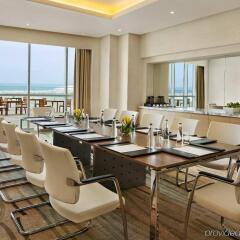 Отель DoubleTree by Hilton Dubai Jumeirah Beach фото 2