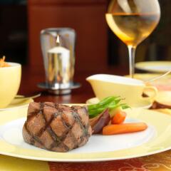 Отель Crowne Plaza Jeddah в номере