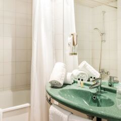 Отель ibis Porto Sao Joao ванная фото 2