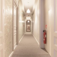 Отель Hôtel Vaubecour Франция, Лион - отзывы, цены и фото номеров - забронировать отель Hôtel Vaubecour онлайн интерьер отеля