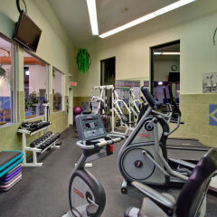 Отель Holiday Inn Express & Suites Charlottetown фитнесс-зал