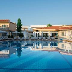 Lavris Hotel Bungalows бассейн фото 3