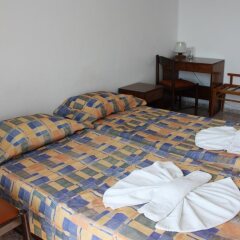 Hotel Varshava Золотые пески комната для гостей